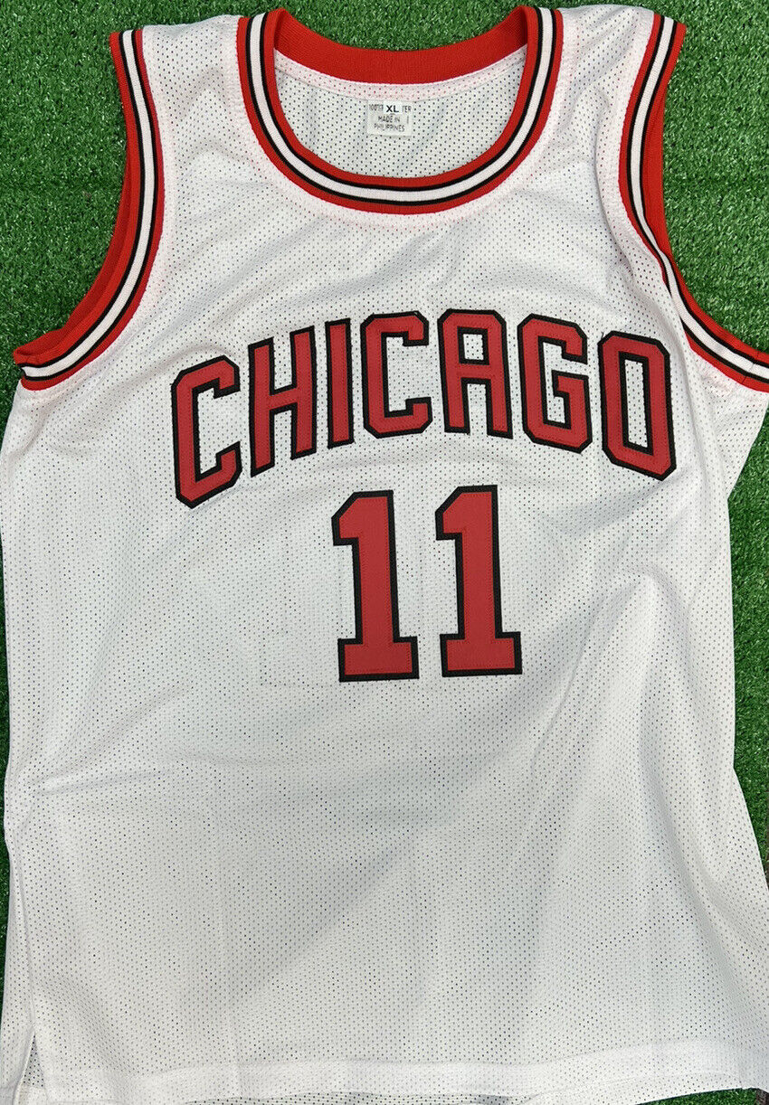 Demar DeRozan Signed autographed jersey Chicago bulls Beckett COA