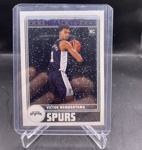 2023-24 NBA Hoops Winter #298 Victor Wembanyama Purple SP Tribute RC Spurs